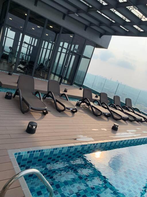 2Br 8Pax Swingduplexekocherasmall—Infinitypool Mrt Kuala Lumpur Kültér fotó